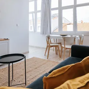- Almirante Reis Apartamento